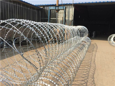 刀片刺繩護(hù)欄